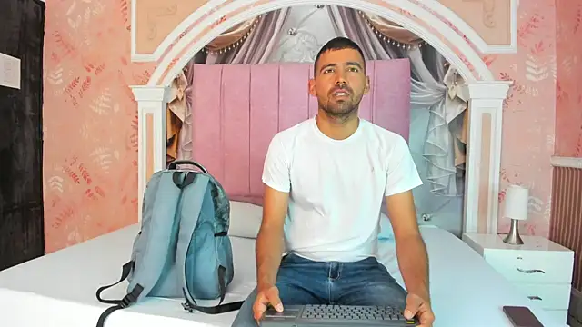 Snapshot of magnus_serket chatting on 01.07.26 magnus serket online show from 01.07.26