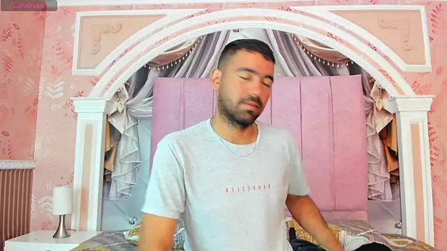 Snapshot of magnus_serket chatting on 01.12.26 magnus serket online show from 01.12.26