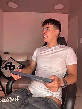 AdrianRinaldi online show from 03.08.26