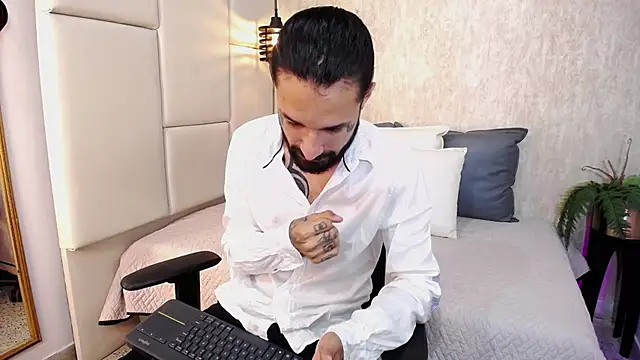 Hisoka 011 online show from 02.16.26