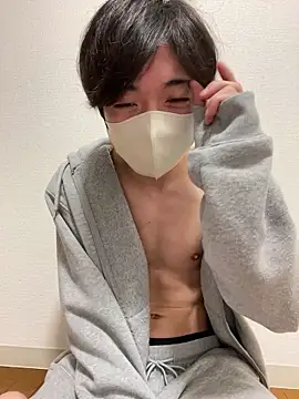 Yuma0718 online show from 02.14.26