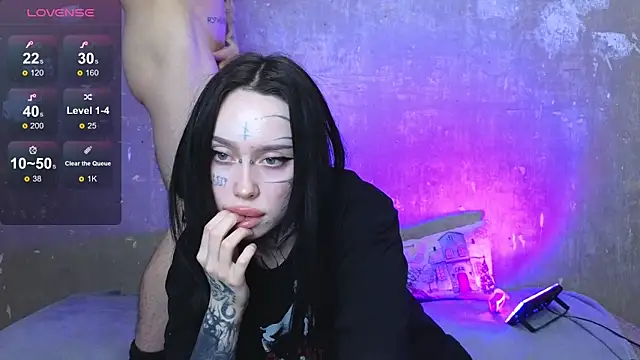 Snapshot of Somniyaa chatting on 01.18.26 Somniyaa online show from 01.18.26