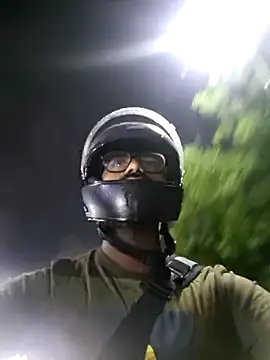 Snapshot of YoursThickDick chatting on 09.30.25 YoursThickDick online show from 09.30.25