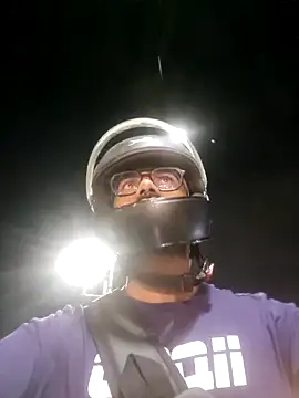 Snapshot of YoursThickDick chatting on 10.01.25 YoursThickDick online show from 10.01.25