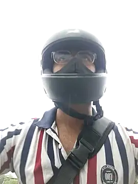 Snapshot of YoursThickDick chatting on 10.27.25 YoursThickDick online show from 10.27.25