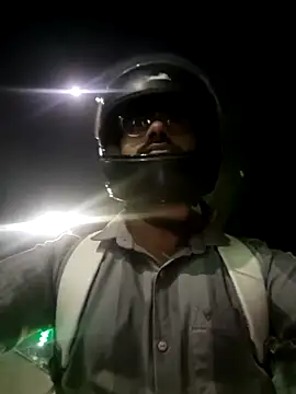 Snapshot of YoursThickDick chatting on 11.05.25 YoursThickDick online show from 11.05.25