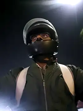 Snapshot of YoursThickDick chatting on 11.18.25 YoursThickDick online show from 11.18.25