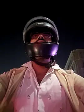 Snapshot of YoursThickDick chatting on 11.19.25 YoursThickDick online show from 11.19.25