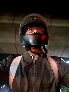 Snapshot of YoursThickDick chatting on 11.20.25 YoursThickDick online show from 11.20.25