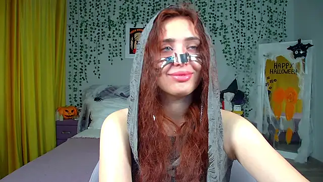 Snapshot of SherryBaers chatting on 10.31.25 SherryBaers online show from 10.31.25