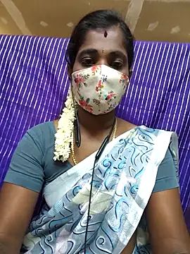 Snapshot of Tamil_Jillu chatting on 11.04.25 Tamil Jillu online show from 11.04.25