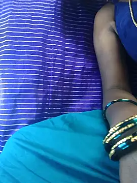 Snapshot of Tamil_Jillu chatting on 11.12.25 Tamil Jillu online show from 11.12.25