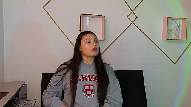 Snapshot of Linda_andrew chatting on 01.06.26 Linda andrew online show from 01.06.26