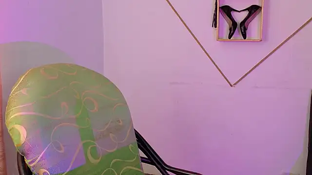 Snapshot of Linda_andrew chatting on 01.13.26 Linda andrew online show from 01.13.26