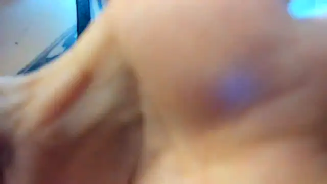 RoxanaBorns  online show from 05.04.26