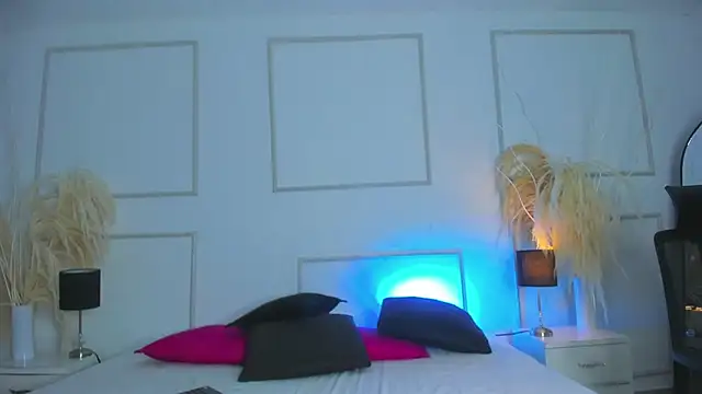 Snapshot of Susyrosse1 chatting on 10.23.25 Susyrosse1 online show from 10.23.25