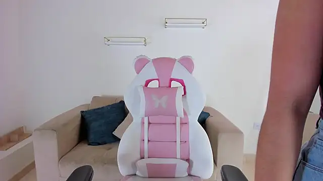 Snapshot of april_smiith chatting on 10.02.25 april smiith online show from 10.02.25