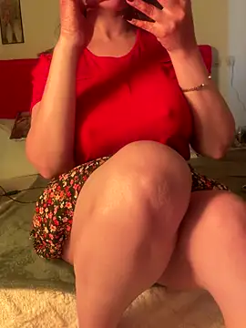 Snapshot of OnlyRima chatting on 12.19.25 OnlyRima online show from 12.19.25