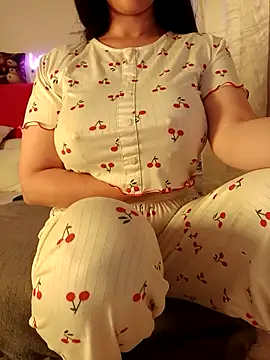 Snapshot of OnlyRima chatting on 01.08.26 OnlyRima online show from 01.08.26