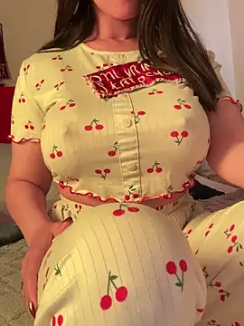 Snapshot of OnlyRima chatting on 03.28.26 OnlyRima online show from 03.28.26