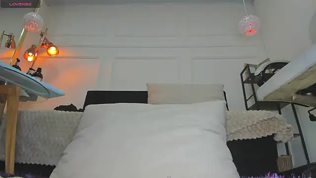 Snapshot of im_Lorena chatting on 12.05.25 im Lorena online show from 12.05.25