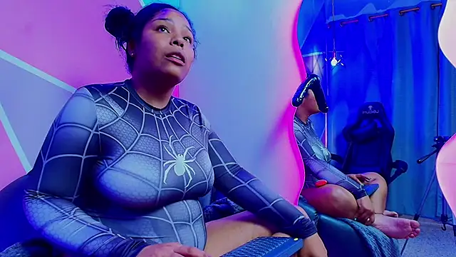 naomi campbel  online show from 10.15.25