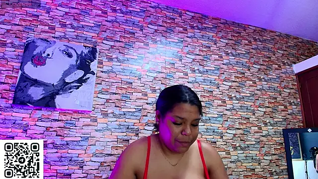 naomi campbel  online show from 06.07.26