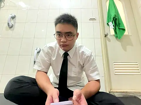 greenteazhang online show from 11.24.25