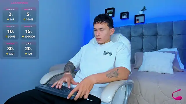 Thomas moon online show from 12.15.25