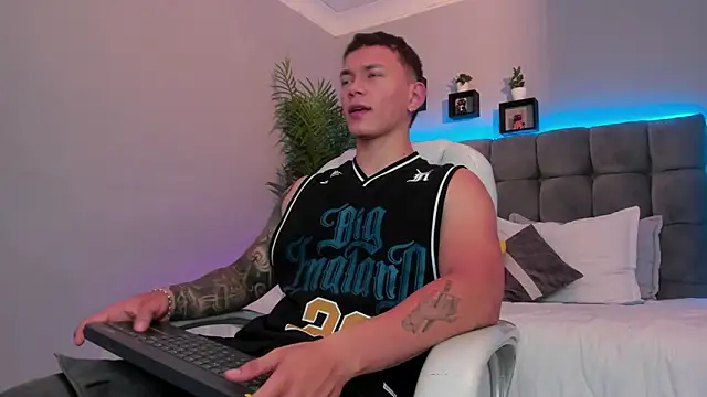Thomas moon online show from 05.11.26