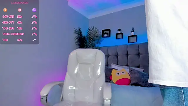 Thomas moon online show from 06.20.26