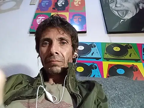 Snapshot of githot chatting on 11.07.25 githot online show from 11.07.25