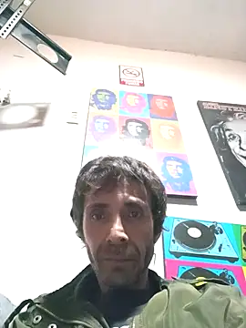 Snapshot of githot chatting on 11.17.25 githot online show from 11.17.25