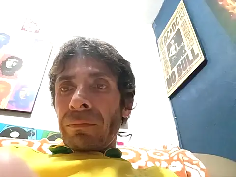 Snapshot of githot chatting on 11.20.25 githot online show from 11.20.25