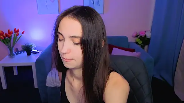 EllaSteele online show from 10.05.25