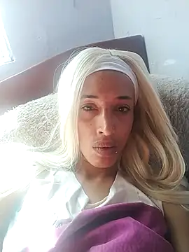 Snapshot of catrina_love chatting on 09.13.25 catrina love online show from 09.13.25