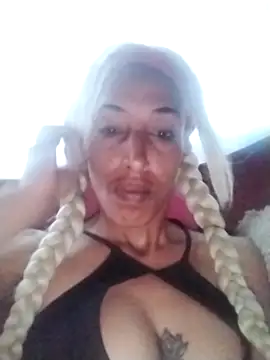 Snapshot of catrina_love chatting on 09.22.25 catrina love online show from 09.22.25