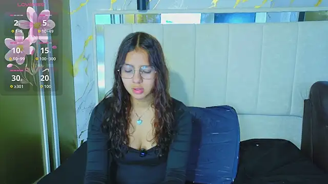 Snapshot of angeles_azul chatting on 05.29.26 angeles azul online show from 05.29.26