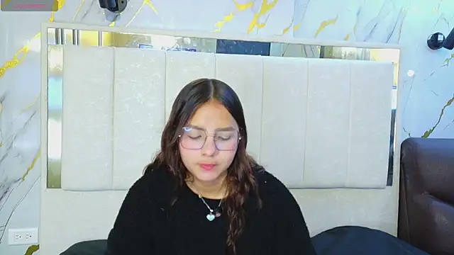 Snapshot of angeles_azul chatting on 06.23.26 angeles azul online show from 06.23.26