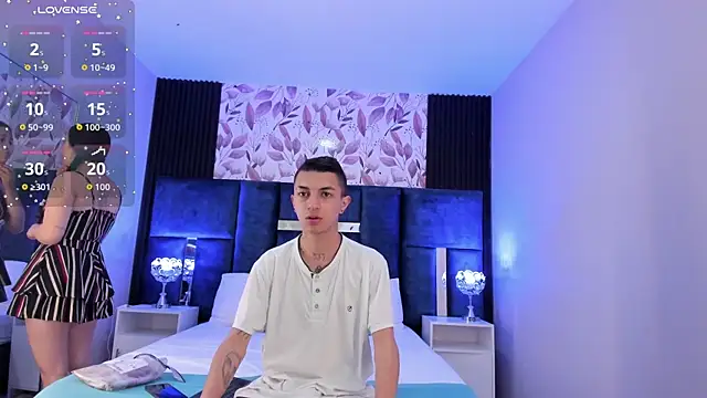 NickandAbby  online show from 09.17.25