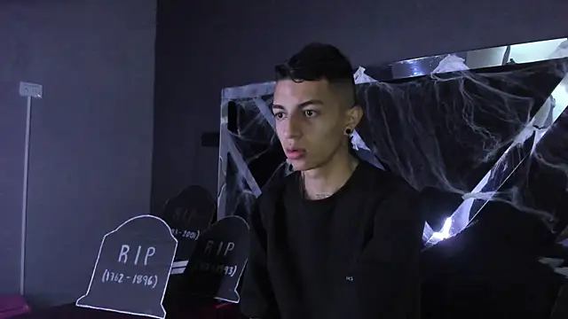 NickandAbby  online show from 10.25.25