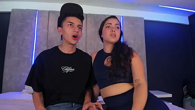 NickandAbby  online show from 04.21.26