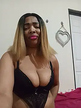 SEXYMOANSXX online show from 06.30.26