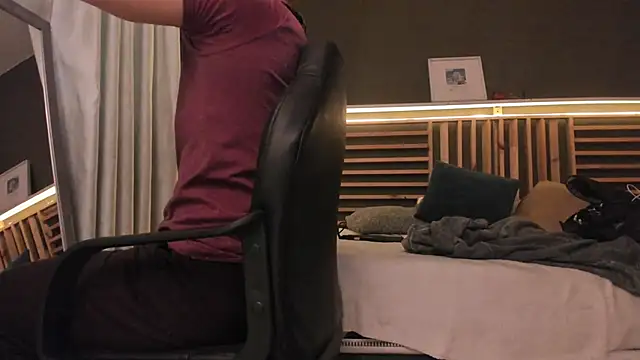 PaulEvens online show from 10.04.25