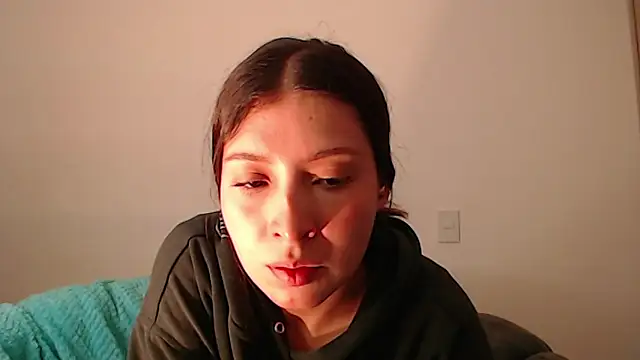 Snapshot of -Ivonny chatting on 10.16.25 -Ivonny online show from 10.16.25