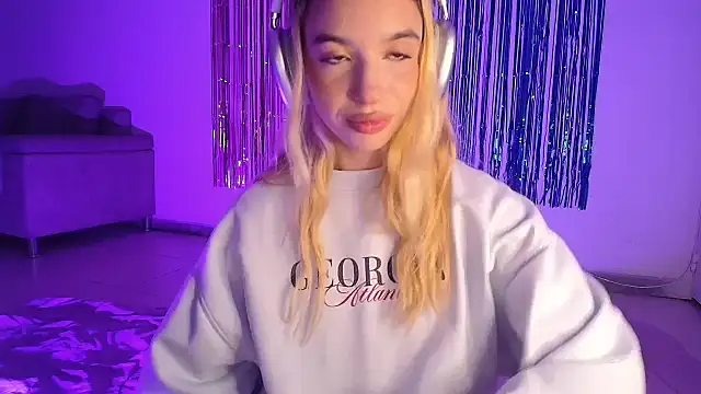 Alina Lee t online show from 10.20.25