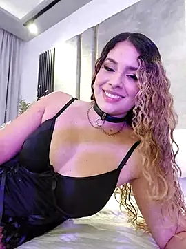 Snapshot of CataRicci chatting on 12.15.25 CataRicci online show from 12.15.25