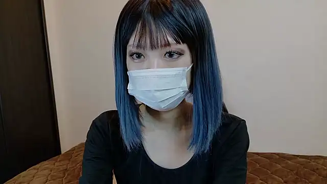 sarina at online show from 12.17.25