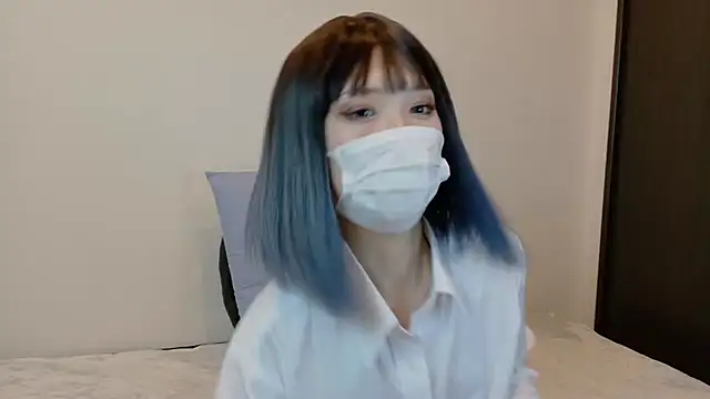 sarina at online show from 02.16.26