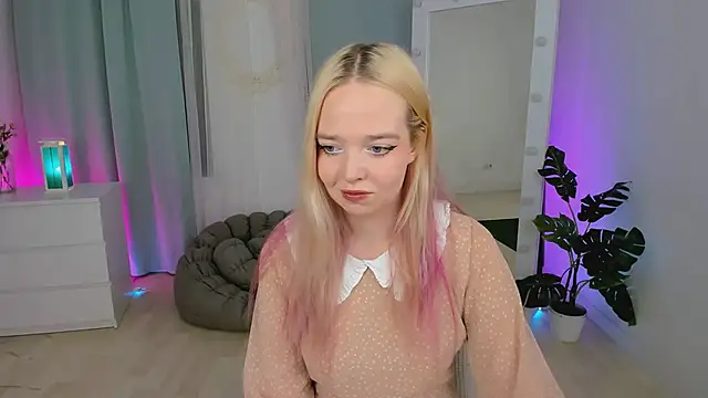 BellaMontgomery online show from 02.06.26